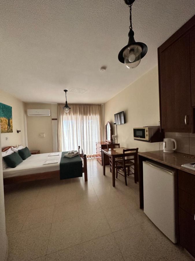Appartement Estia Vasilis Manoli à Ayía Nápa Extérieur photo