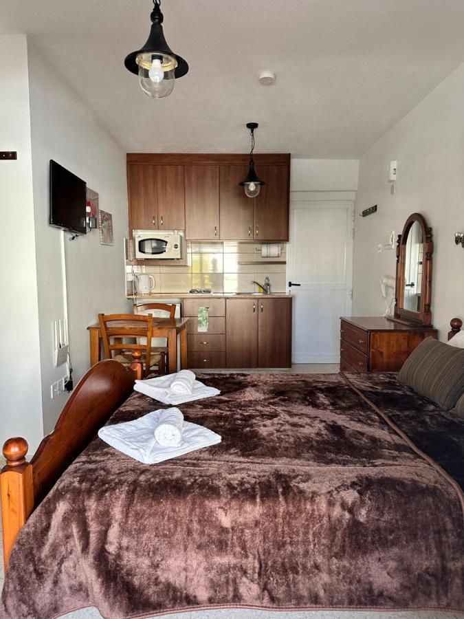 Appartement Estia Vasilis Manoli à Ayía Nápa Extérieur photo