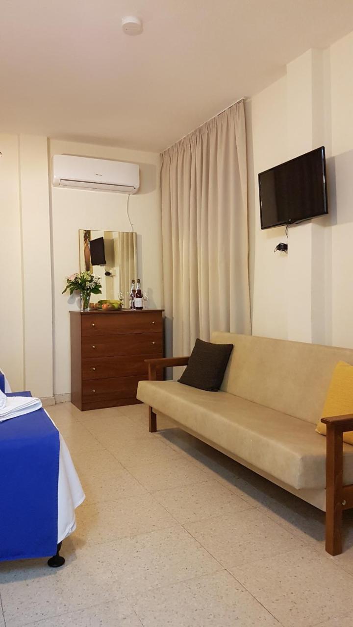 Appartement Estia Vasilis Manoli à Ayía Nápa Extérieur photo